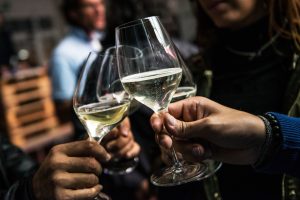 Catering in Gemert Wijn erbij borrel